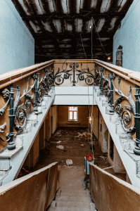  gallery_alt_img 