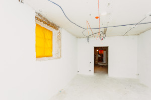  gallery_alt_img 